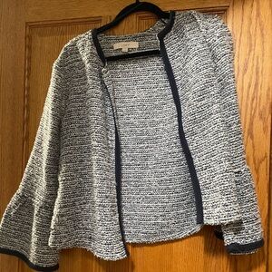 Jacket / Blazer / Cardigan